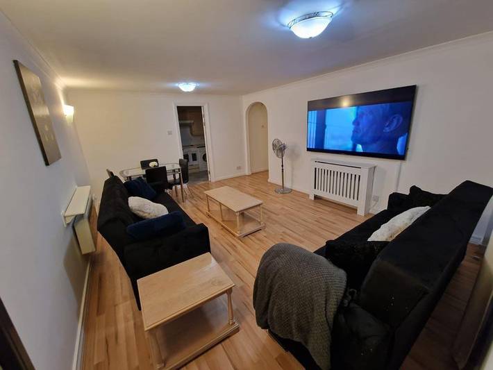 Ferienwohnung für 5 Personen, mit Seeblick und Balkon, kinderfreundlich in London - 2