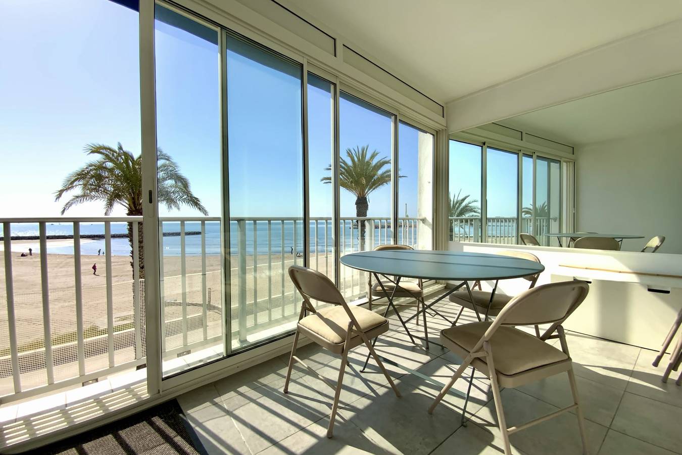 Appartement entier, Appartement Mar e Souleu avec Terrasse et Vue Mer au Grau du Roi in Port Camargue, Le Grau-du-Roi