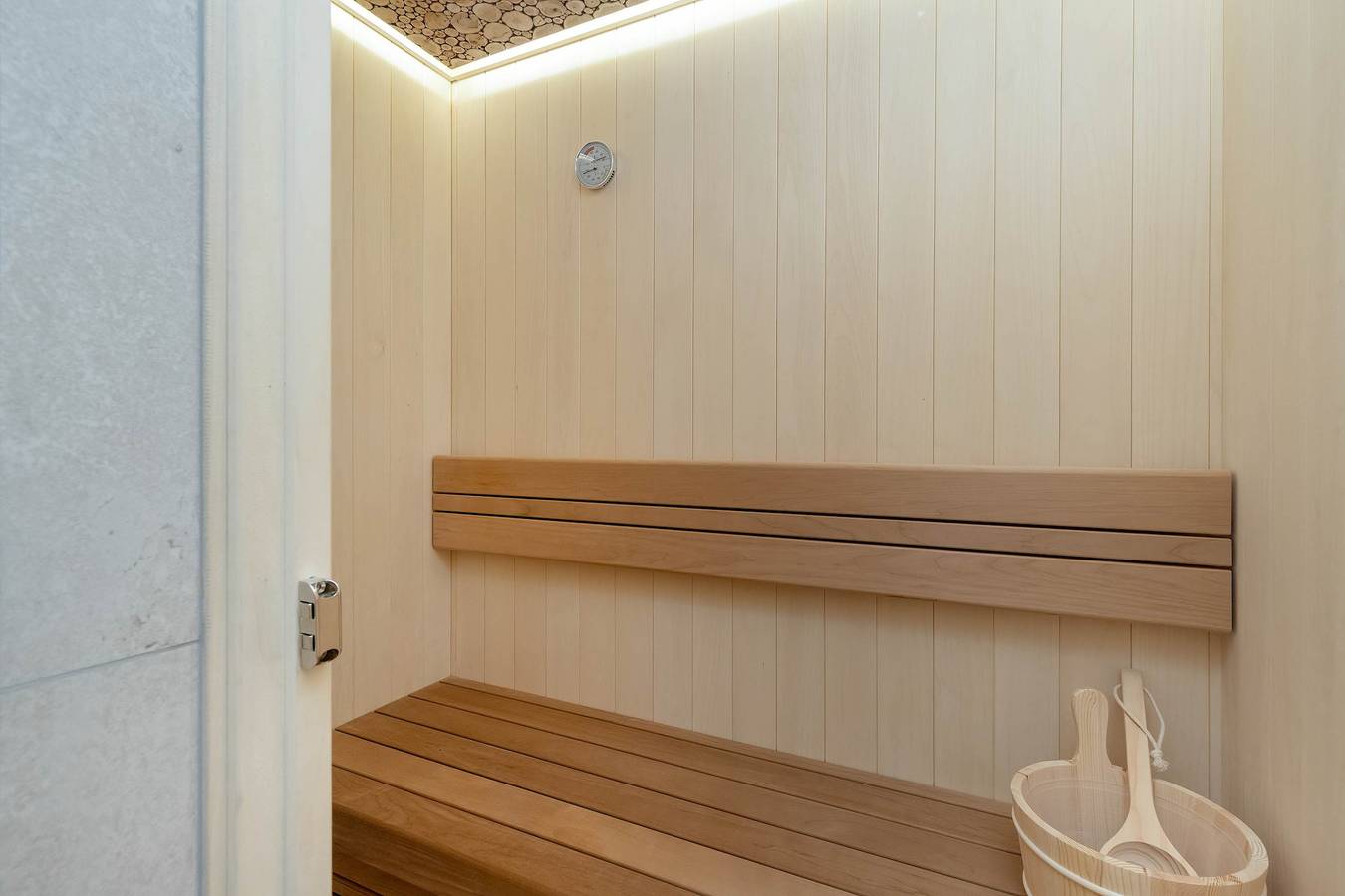 Entire apartment, Filarskiego 7 | Gdańsk | Prestige Apartment | Sauna | Gym | Desk | Parking | Air Conditioning in Gdansk, Tricity