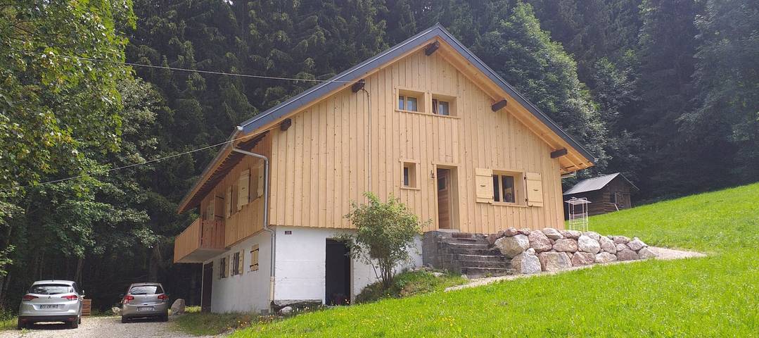 Gîte pour 15 personnes, avec terrasse et jardin, animaux acceptés en Haute-Savoie - 2