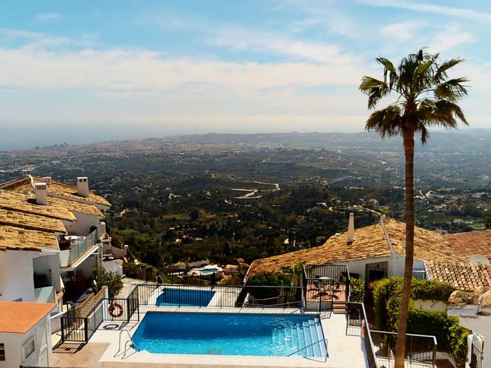 Apartment for 5 people, with pool and terrace in Mijas Pueblo