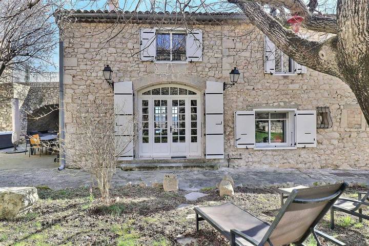 Casa de huéspedes para 12 personas, con jardín y terraza - 1