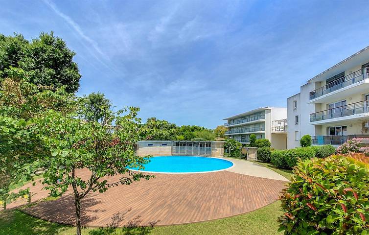 Reizende 2-Zimmer-Wohnung mit Pool, Terrasse und 1,5 km zum Strand in La Ciotat, Marseille und Umgebung