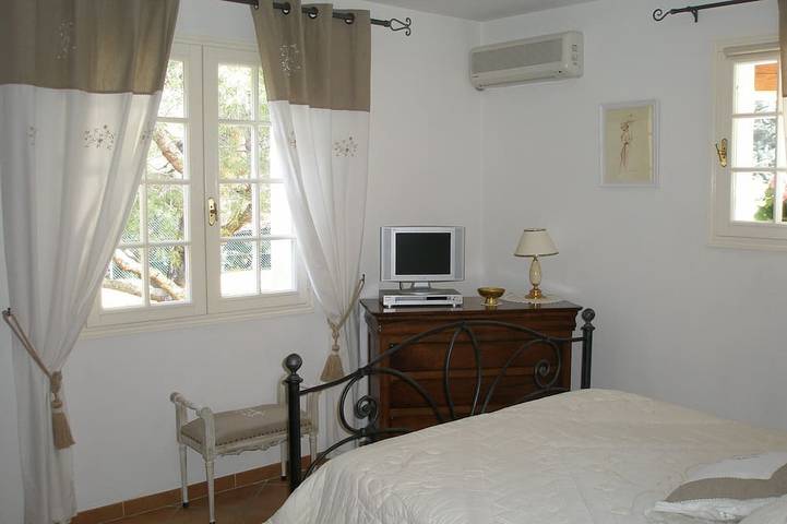 House / Villa - Beaucaire in Beaucaire, Nimes region