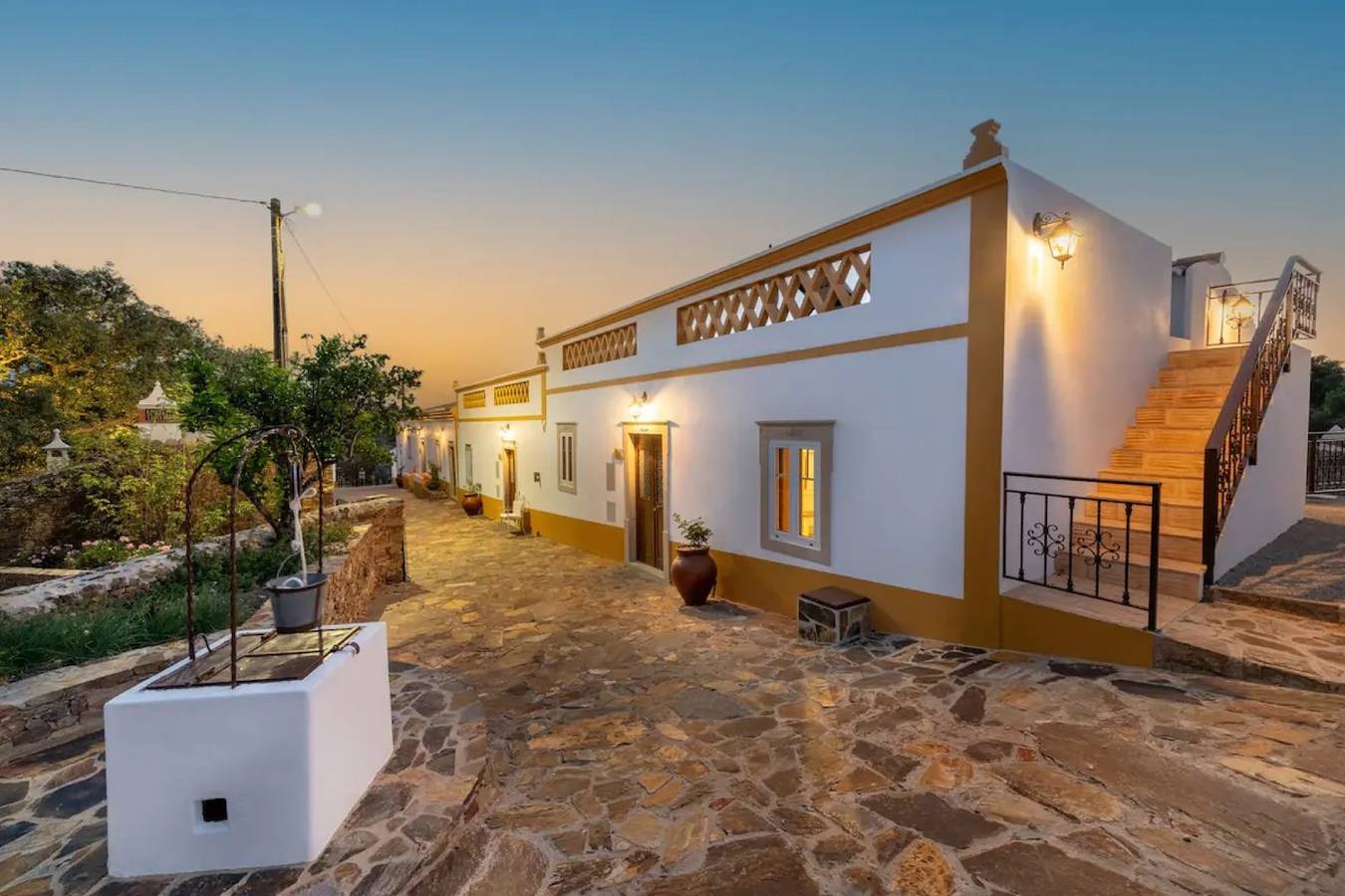 Casa de vacaciones 'Casa Do Poço - Vale Luís Neto' con vistas a la montaña y aire acondicionado in Salir, Distrito de Faro