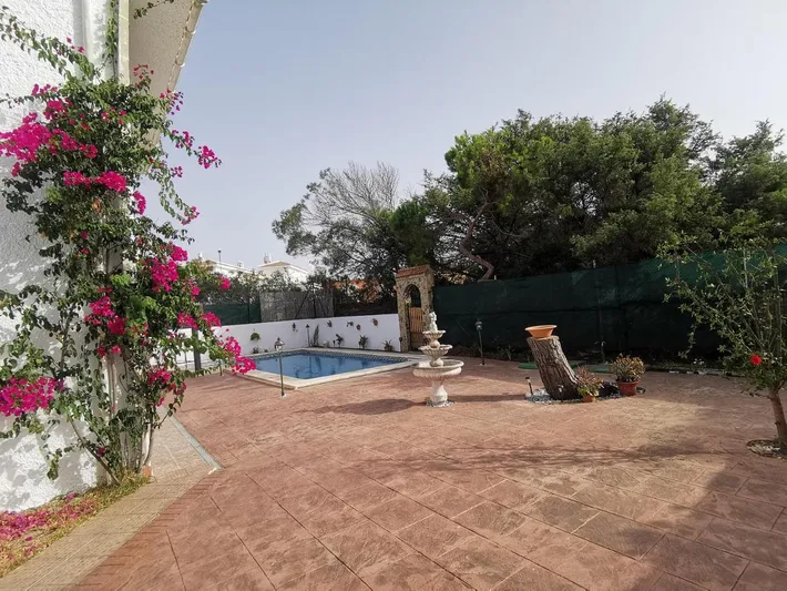 Appartement de vacances pour 4 personnes, avec piscine et jardin - 1