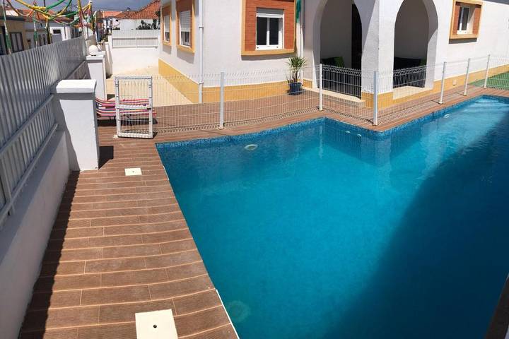 Casa de férias para 10 pessoas, com vista e piscina e ainda jardim, com animais de estimação em Santiago do Cacém
