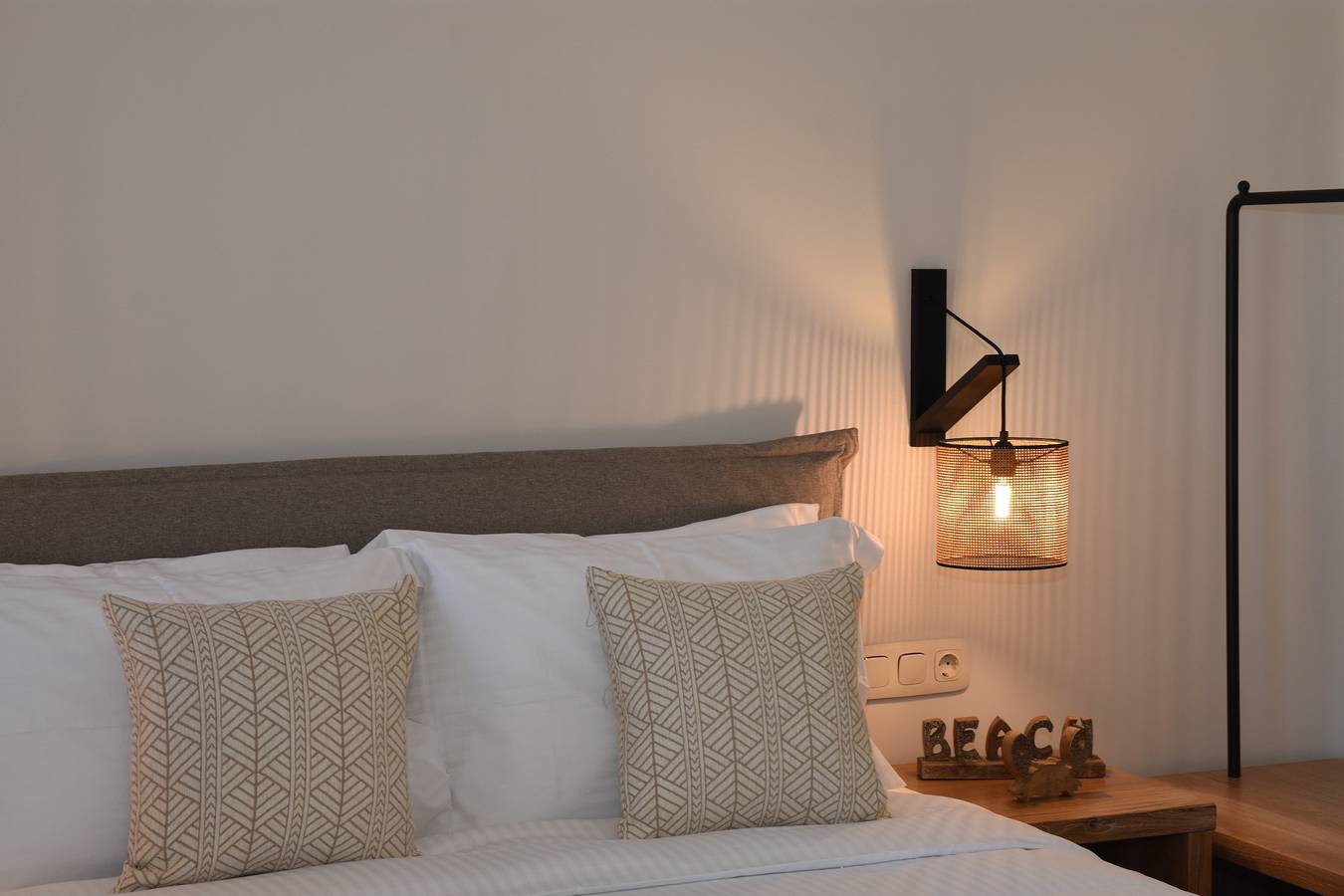Santorini - Villa - Sleeps 2 - Pool - Parking, foto 11