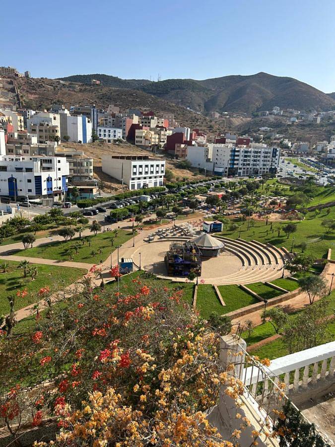 Vakantiewoning voor 14 personen, met whirlpool en terras, kindvriendelijk in Al Hoceima