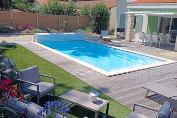 Location de vacances pour 7 personnes, avec jardin et terrasse dans Ronce-les-Bains