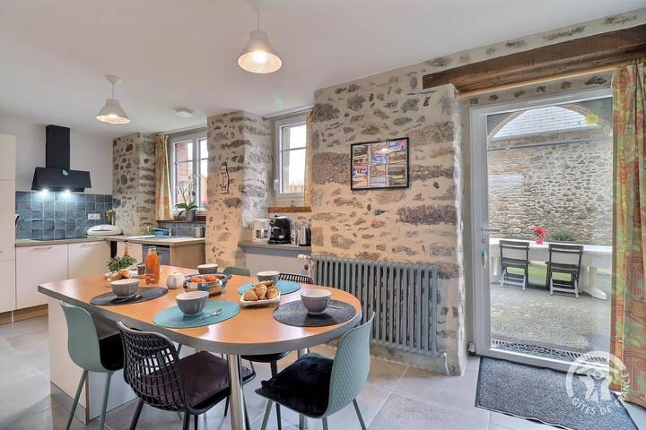 Gîte pour 5 personnes, avec Terrasse ainsi que Jardin et Vue à Saint-Malo