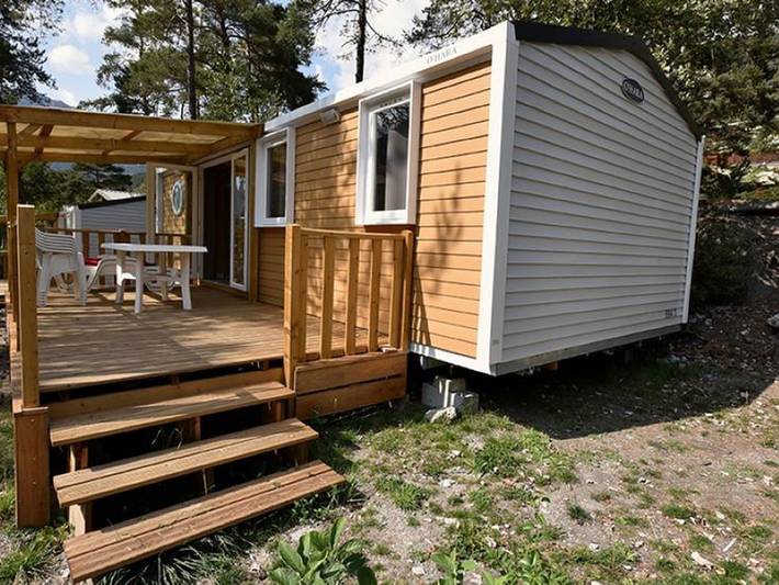 Mobil home pour 2 personnes, avec piscine, animaux acceptés à Méolans-Revel