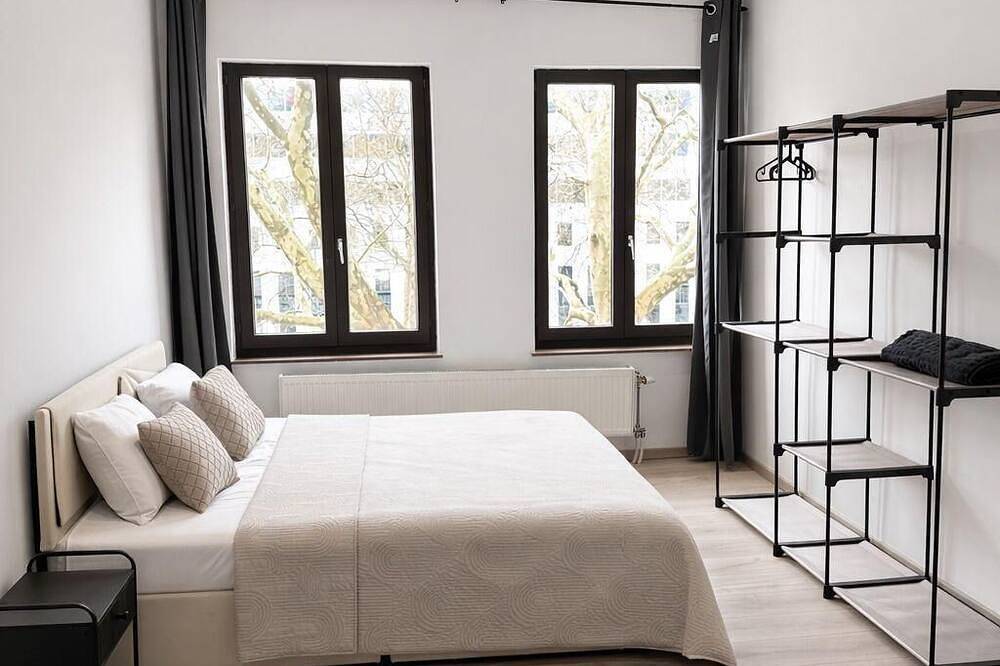Apartamento entero, Midi 2 - 5 minutes gare du midi in Bruselas, Región de Bruselas