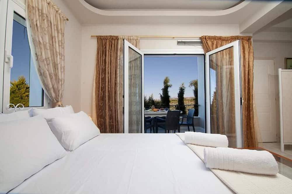 Fantastic Villa in a Dreamy Garden,15 Minutes From the Sandy Beach! in Iraklio-Heraklion und Umgebung