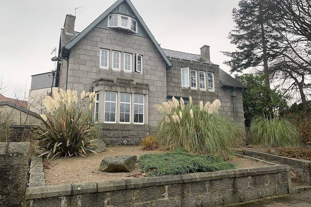 Ganze Wohnung, Doppelzimmer-Executive-Eigenes Badezimmer-Apartment in Aberdeen, Aberdeenshire