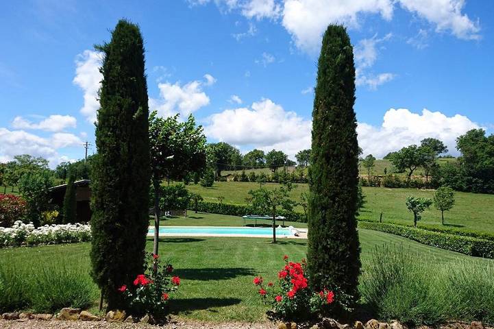 Sconti Early Bird per il 2020! Bellissima villa con vista mozzafiato. in San Severino Marche, Provincia di Macerata