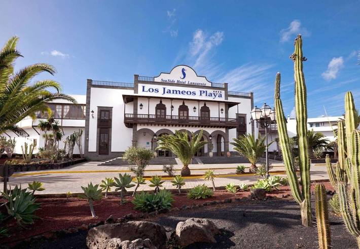 Hotel for 10 people, with Terrace and Garden as well as Sauna in Matagorda