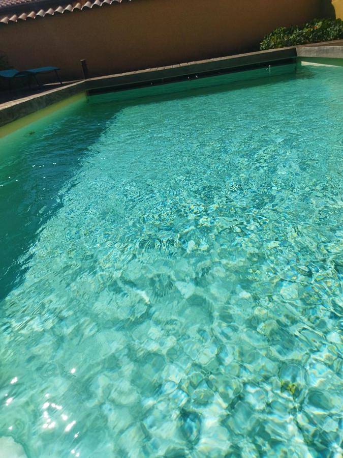 Chambre d’hôte pour 2 personnes, avec Balcon et Terrasse ainsi que Jardin et Piscine dans Beaujolais - 3