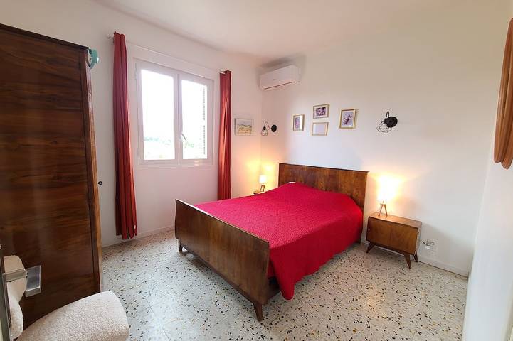 Entire apartment, In casa di Loulou, 700 m from the beach, all amenities nearby, in Furiani, Cap Corse