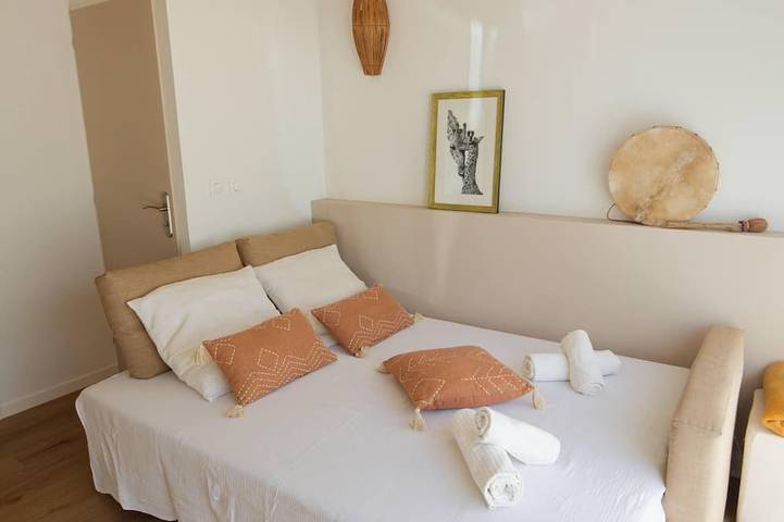 Chambre indépendante avec acces piscine in Opio, Côte méditerranéenne (France)