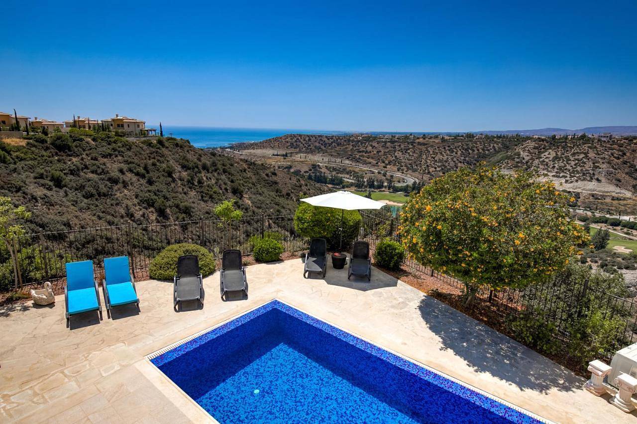 Three-Bedroom Villa in Kouklia Pafou, South Cyprus