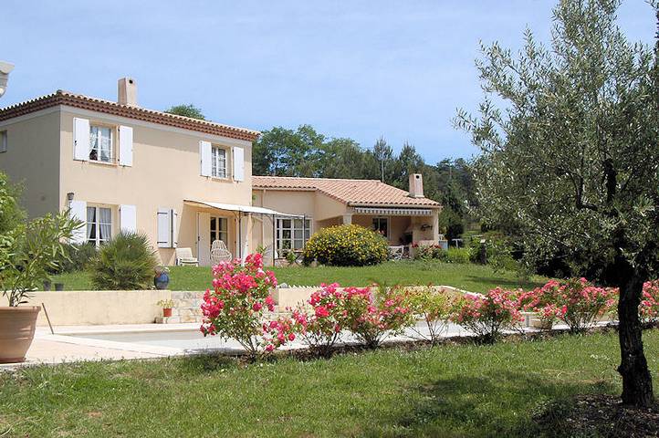 Chambre d’hôte pour 5 personnes, avec Jardin et Piscine