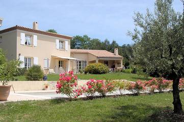 Chambre d’hôte pour 5 personnes, avec jardin et piscine à Palaja