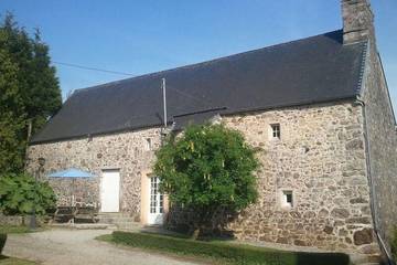 Gîte pour 6 personnes, avec jardin à Brix