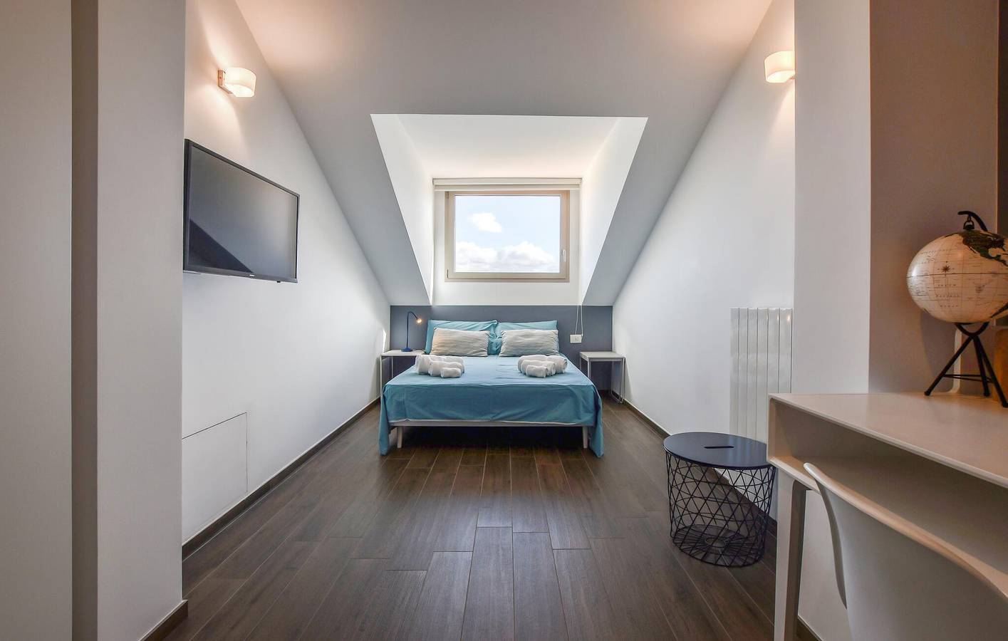 Cozy Apartment with AC, Parking & Terrace 1km from Beach in Palermo Province