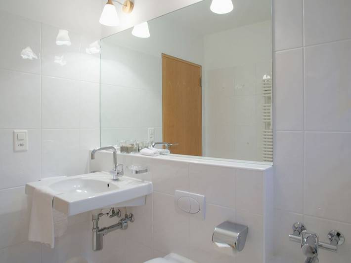 Appartement entier, Residenza Alpenrose 22 – Sunny flat with mountain views in Furtschellas, Segl