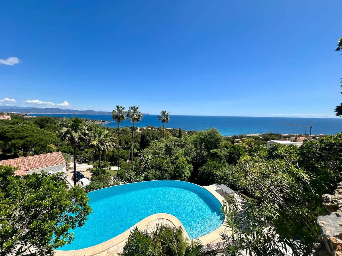 Villa pour 10 personnes avec balcon/terrasse in Les Issambres, Roquebrune-sur-Argens
