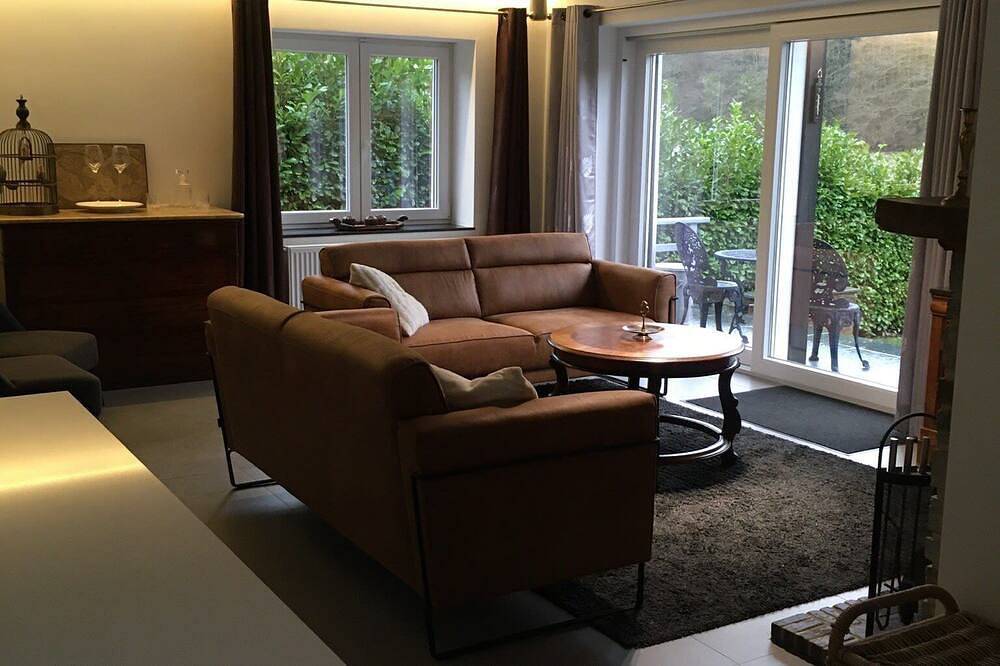 La Semois et moi: villa at the river Semois in Laviot, Bouillon