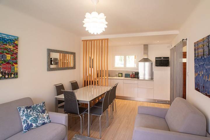 Gîte pour 4 personnes, avec Balcon dans Gare De Collioure