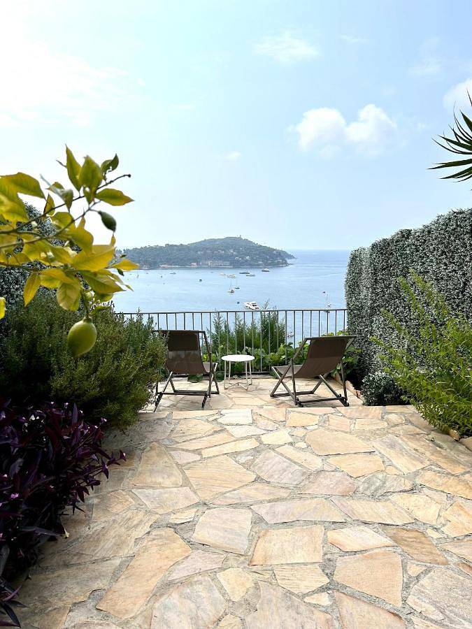 Gîte pour 2 personnes, avec vue ainsi que piscine et jardin dans Cap Ferrat - 2