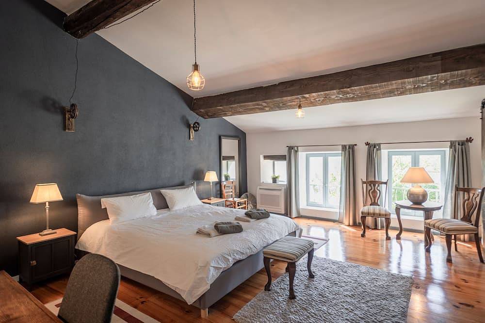 Renovated farmhouse with private pool in Montréal (Aude), Carcassonne region