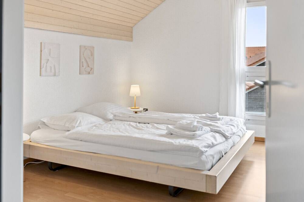 Bright architect-designed villa with private garden in Domdidier, Murtensee & Estavayer-le-Lac Region