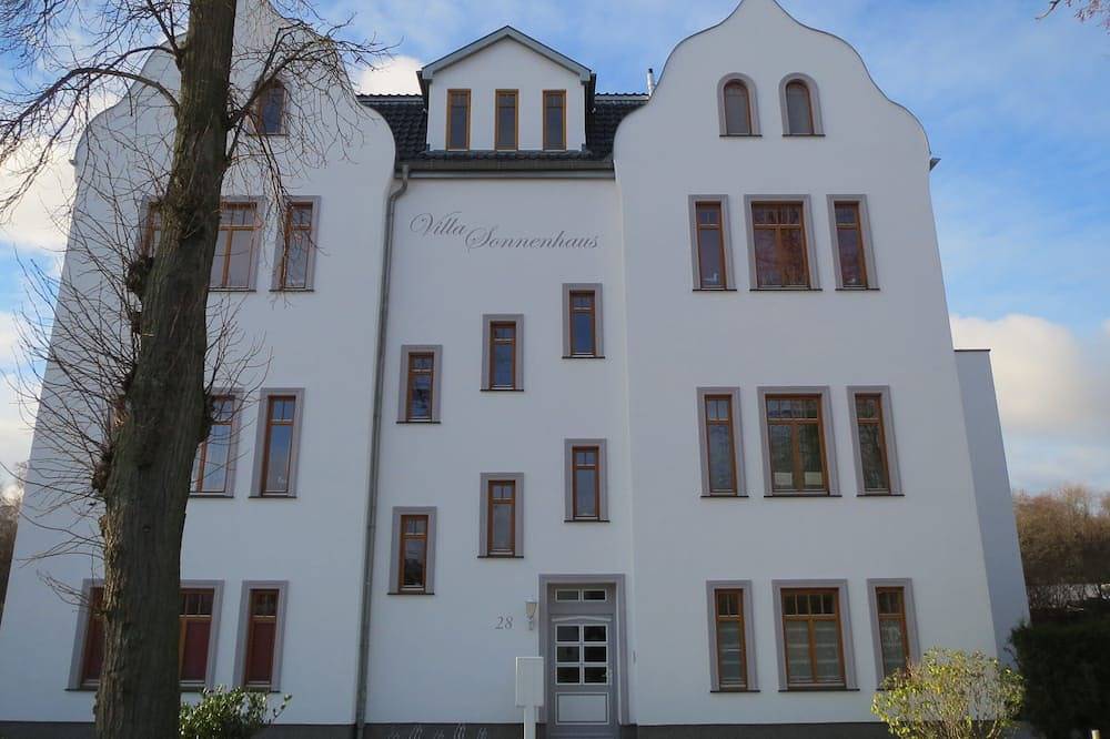 Ganze Wohnung, Ihre private Ferienwohnung auf 5-Sterne-Niveau im Ostseebad Nienhagen in Ostseebad Nienhagen, Nienhagen