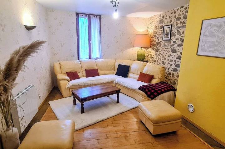 Location de vacances pour 26 personnes, avec jardin et balcon à Antugnac - 2