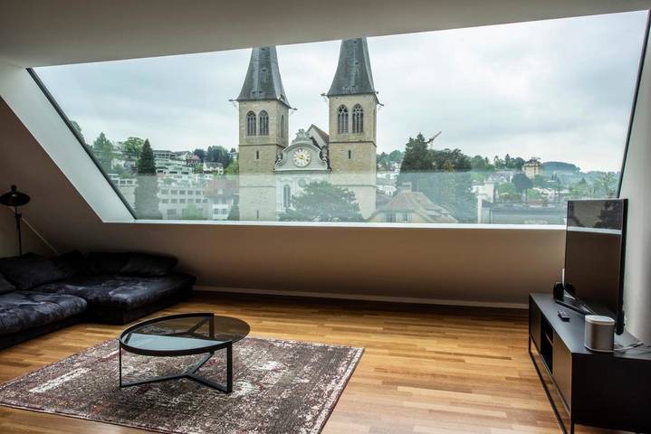 Ferienwohnung für 6 Personen, mit Balkon und Terrasse sowie Seeblick und Ausblick in Luzern - 3