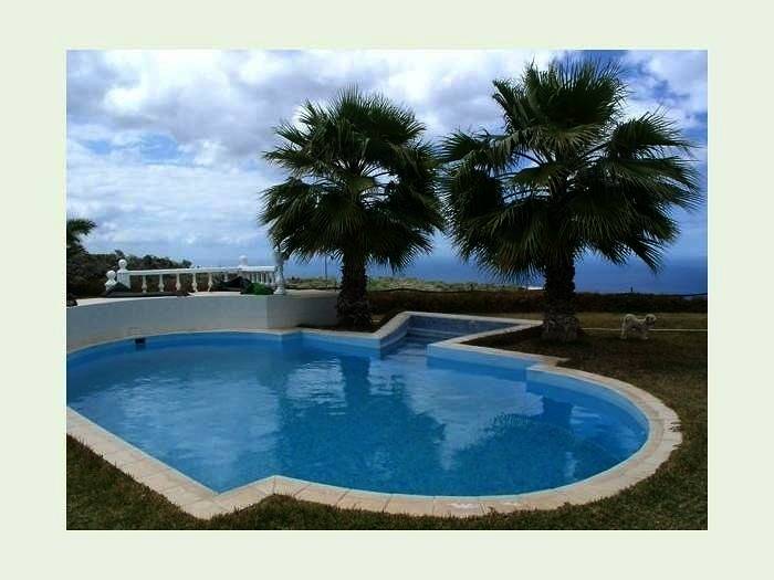 Chalet para 4 personas, con terraza y jardín en Guía de Isora