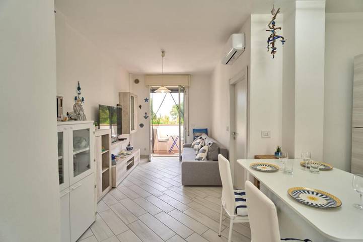 Ferienwohnung für 4 Personen, mit Ausblick und Balkon in Lido di Spina