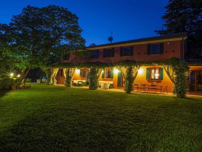 Villa mit privatem, halb versenkbarem Pool in Me in Pésaro, Pesaro-Urbino