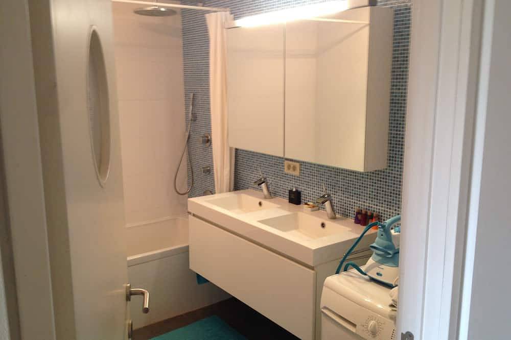 Appartement entier, City apartment with garden and garage in Louvain, Brabant flamand