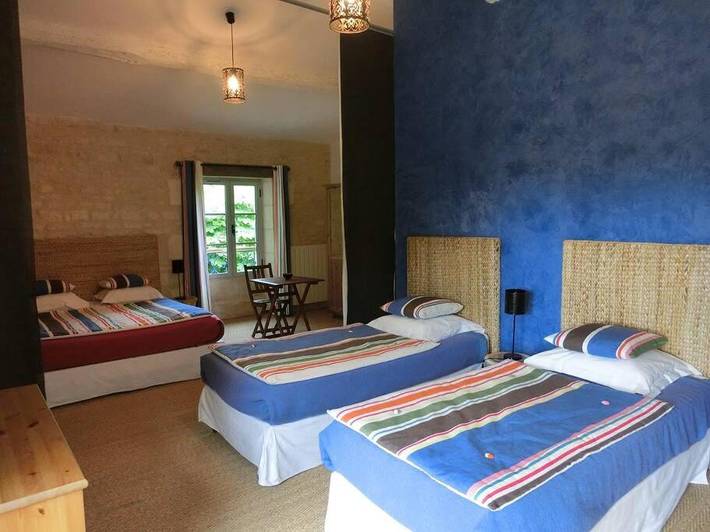 Location de vacances pour 8 personnes, avec jardin ainsi que vue et piscine dans Marais Poitevin Le Vanneau Irleau - 4