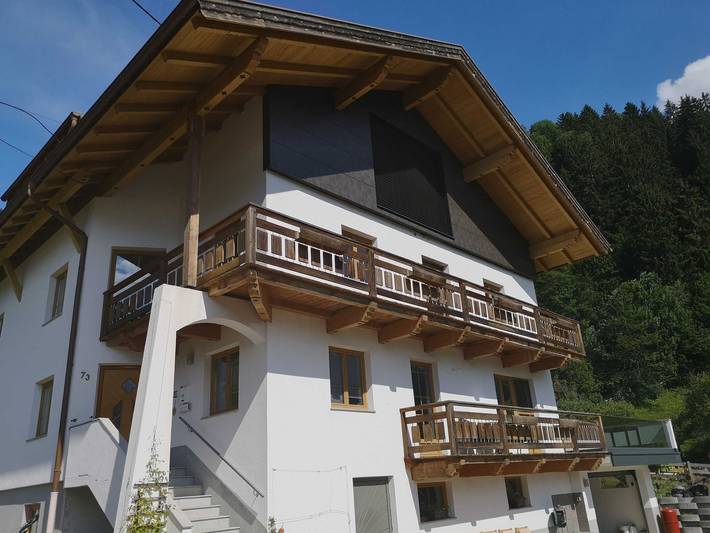 Ferienwohnung für 4 Personen, mit Balkon und Garten sowie Ausblick in Zams