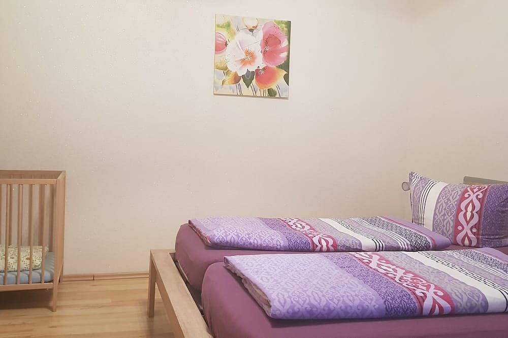 Vacation home \"Merlin\" in the Palatinate Forest consisting of 2 separate residential units in Ludwigswinkel, Pfalz
