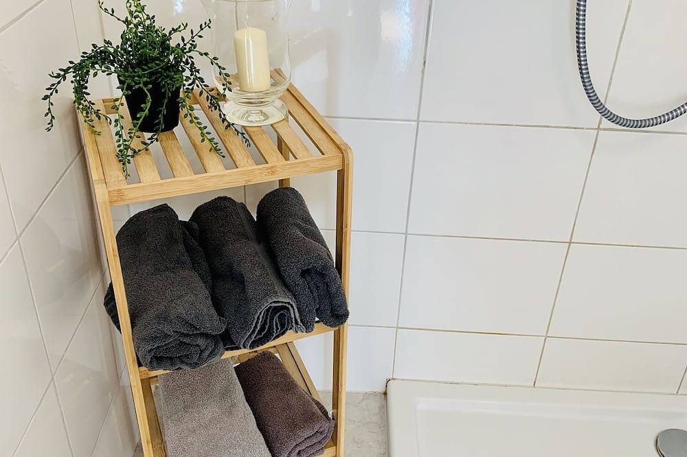 Ganze Wohnung, Gemütliches Apartment bei der Uniklinik , mit Küchenzeile und Badezimmer in Homburg, Saarpfalz-Kreis