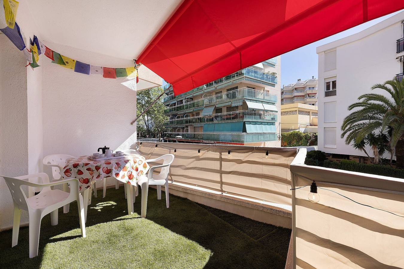 Ganze Wohnung, Apartment 'Salou Beach' mit Meerblick, Wlan und Klimaanlage in Salou, Costa Dorada
