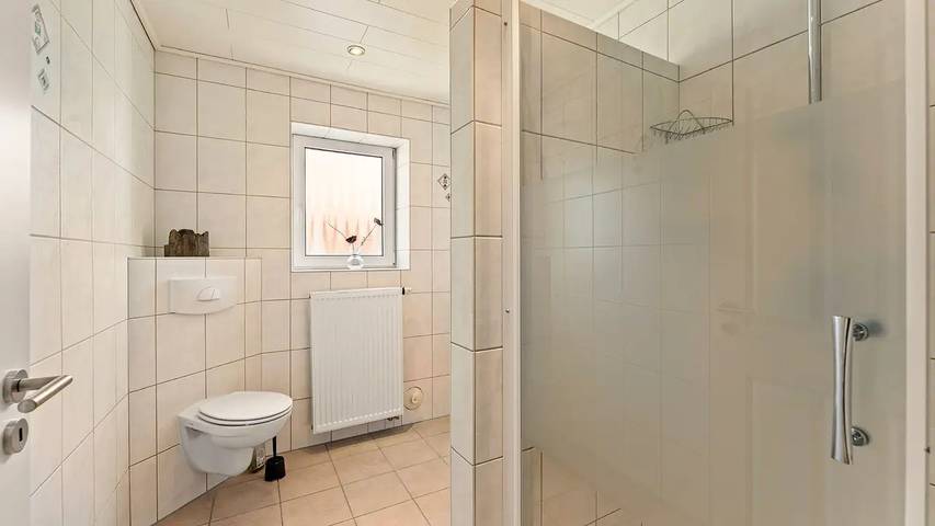 Ferienhaus für 8 Personen, mit Terrasse und Garten in Krummhörn - 4