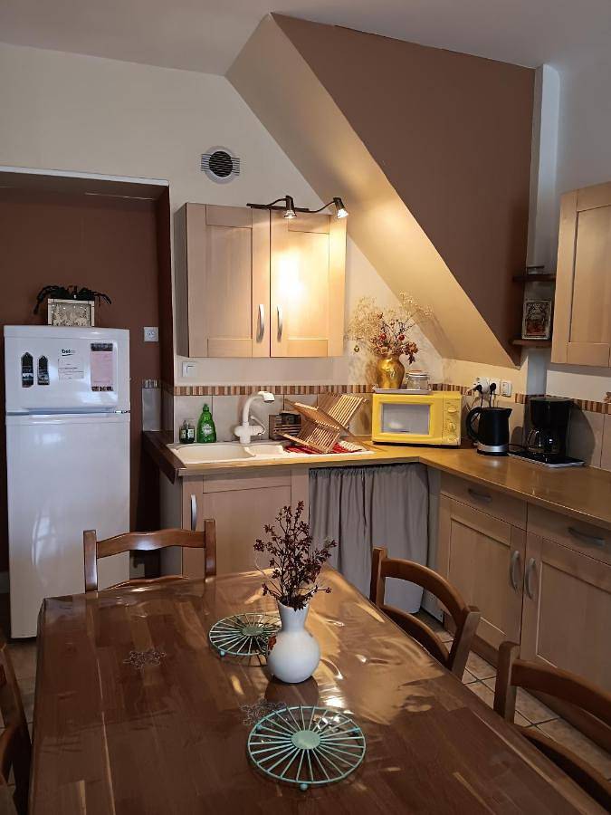 Location de vacances pour 4 personnes, avec vue et jardin, adapté aux familles dans Plage de La Source - 3